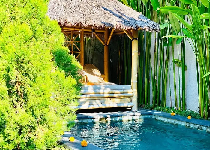 A Walk To - Mozon Garden Villa Canggu (Bali)